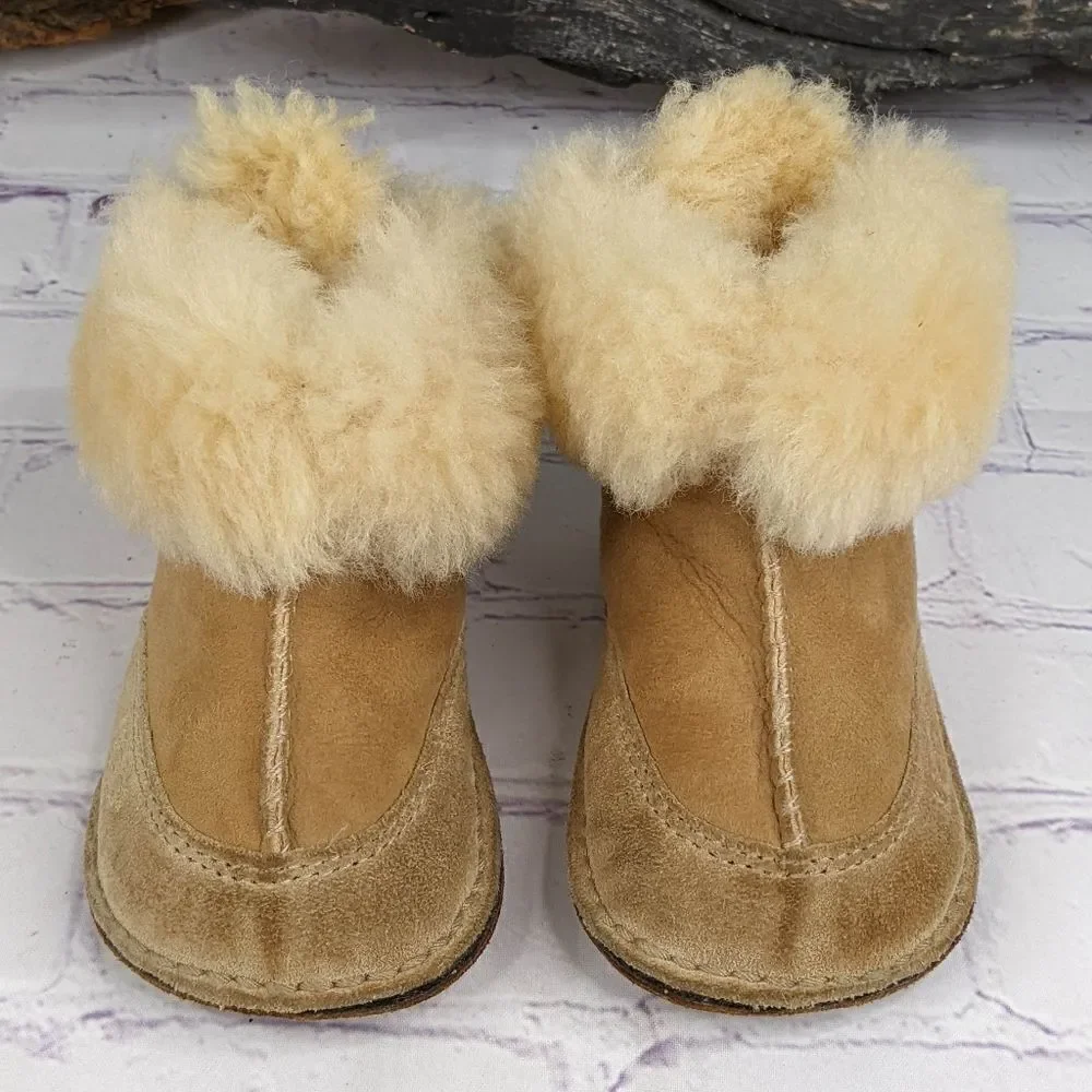 Ugg Infants Boo Crib Fur Boots - Style 5206 - Size Small